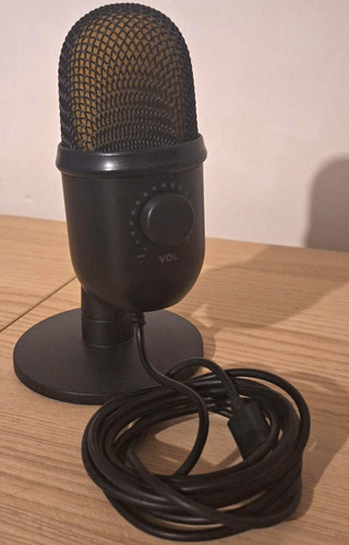 Kabelgebundenes rgb podcast - kabelgebundenes,